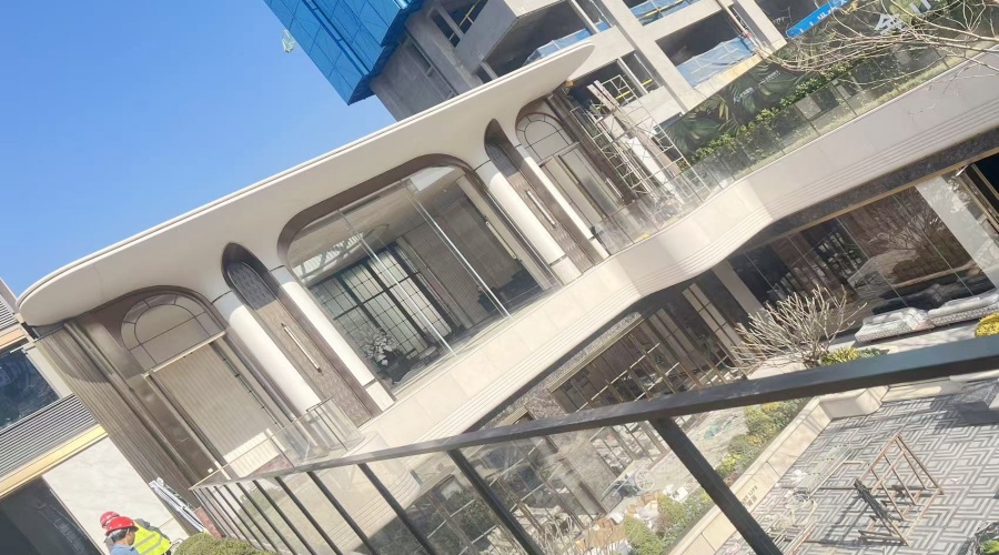 福建江灣道售樓部水磨石UHPC柱子造型工程案例