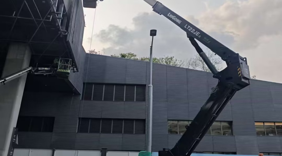 深圳龍華醫院隧道UHPC掛板工程